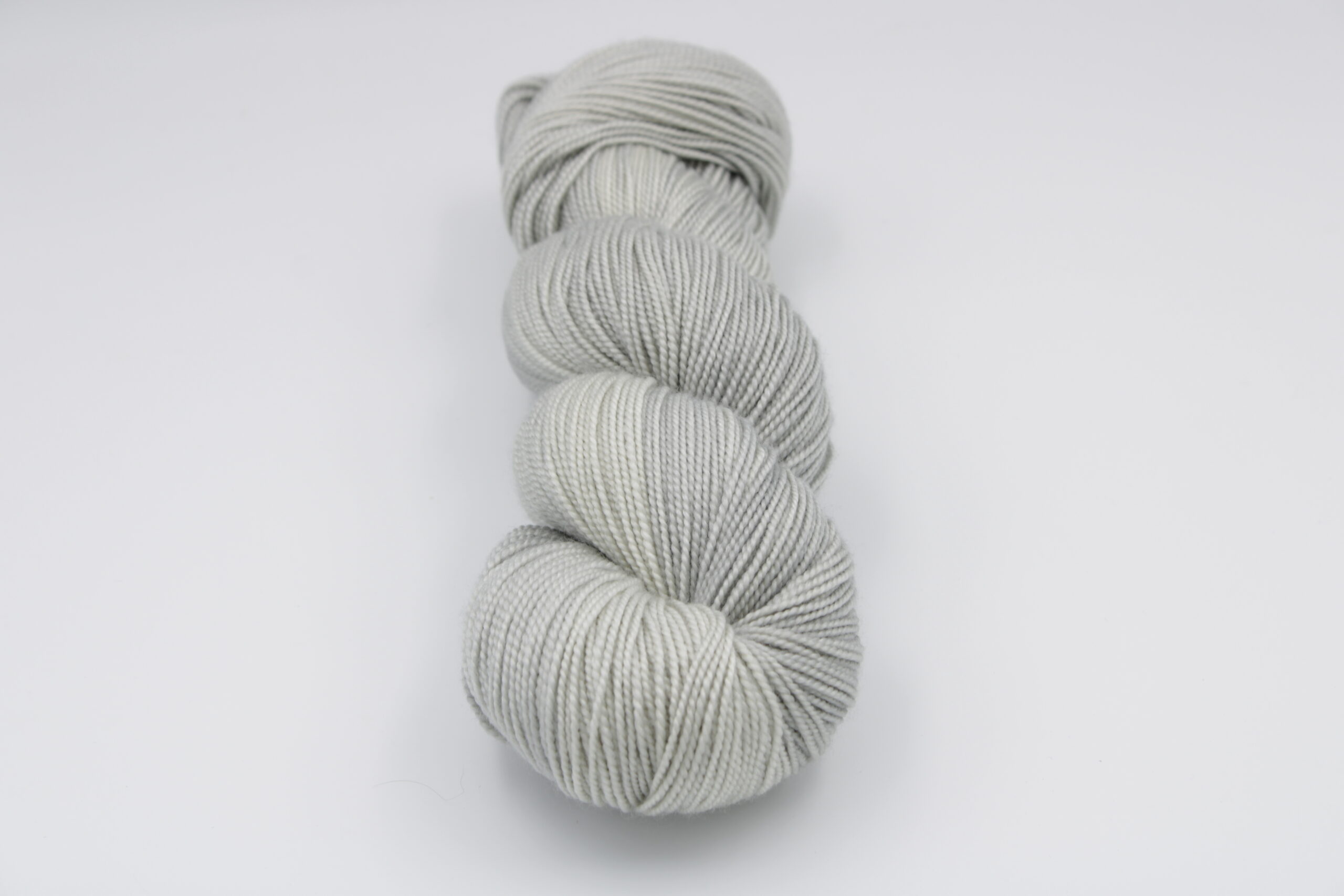 Emi, laine 80% mérinos et 20% soie , coloris Sorbet