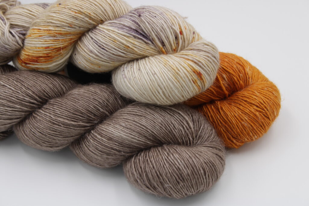kit de tricot, châle Shima. Ariso, base: 90% mérinos et 10% lin