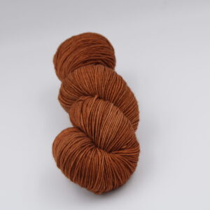 Laine Fibrani, Base: Dame du lac, 100 % mérinos, coloris: Caramel Salé