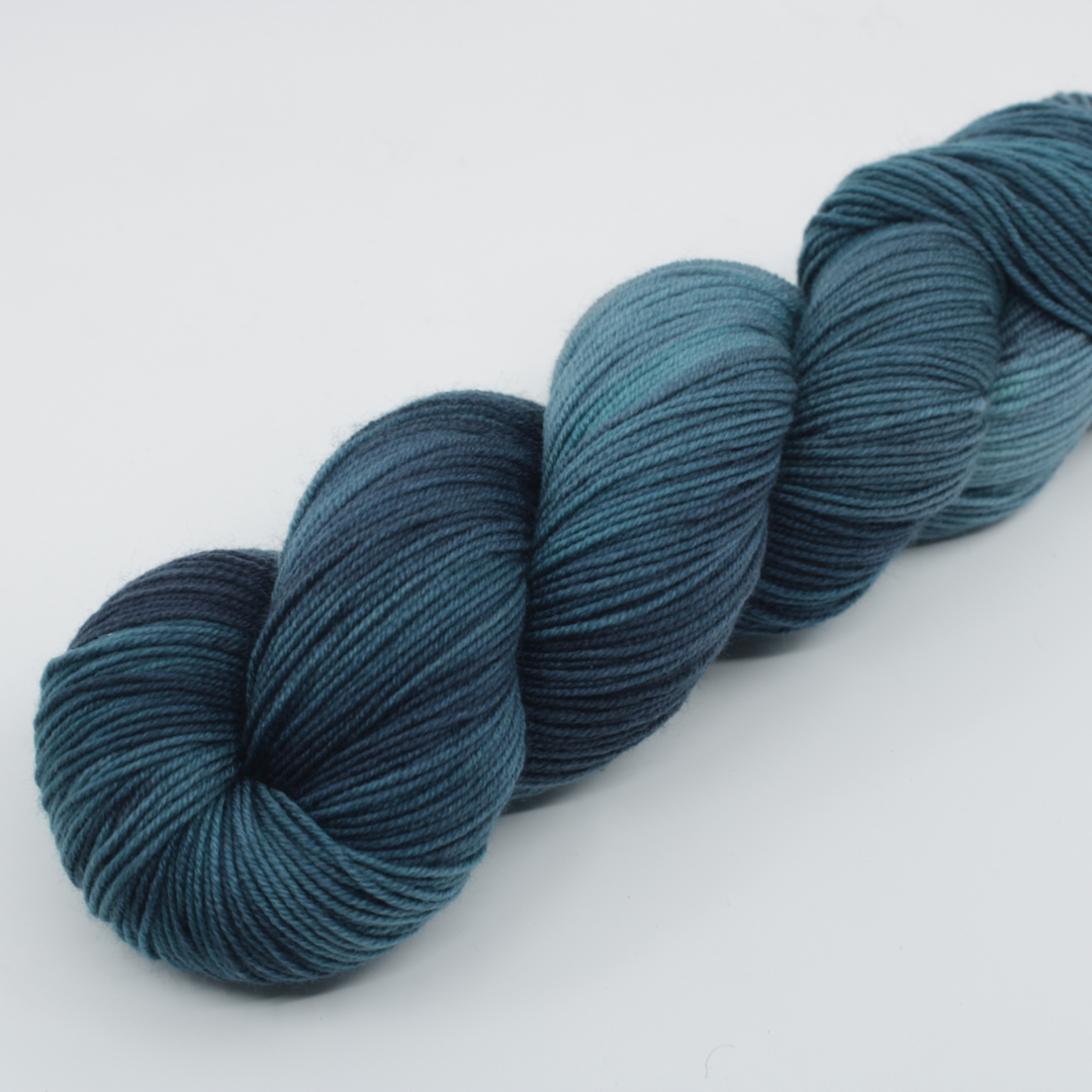 Laine Fibrani, base: Merlin. 80% mérinos - 20% nylon.