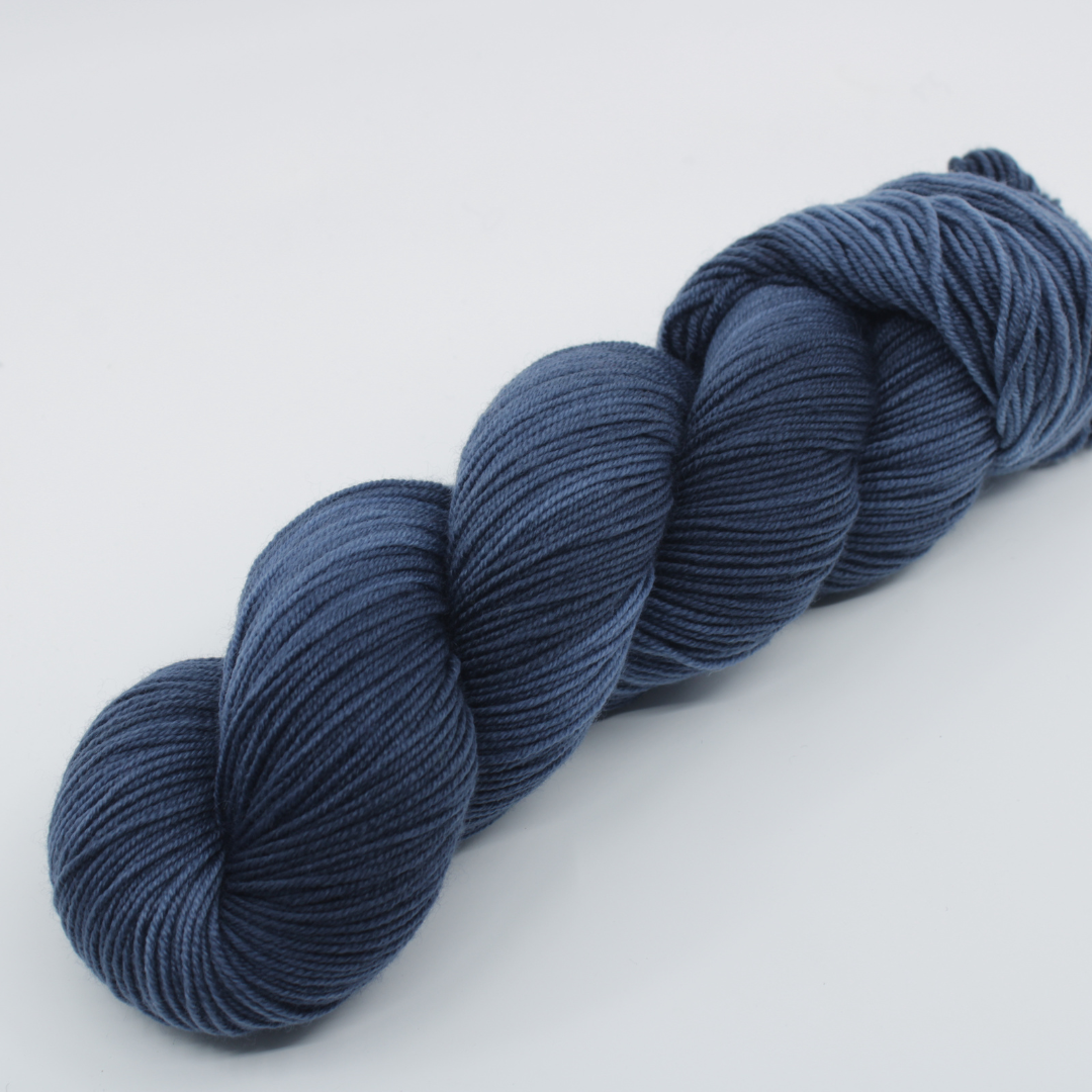 Laine Fibrani, base: Merlin. 80% mérinos - 20% nylon.